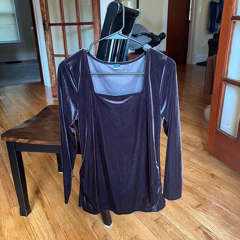Maternity velvet long sleeve shirt
